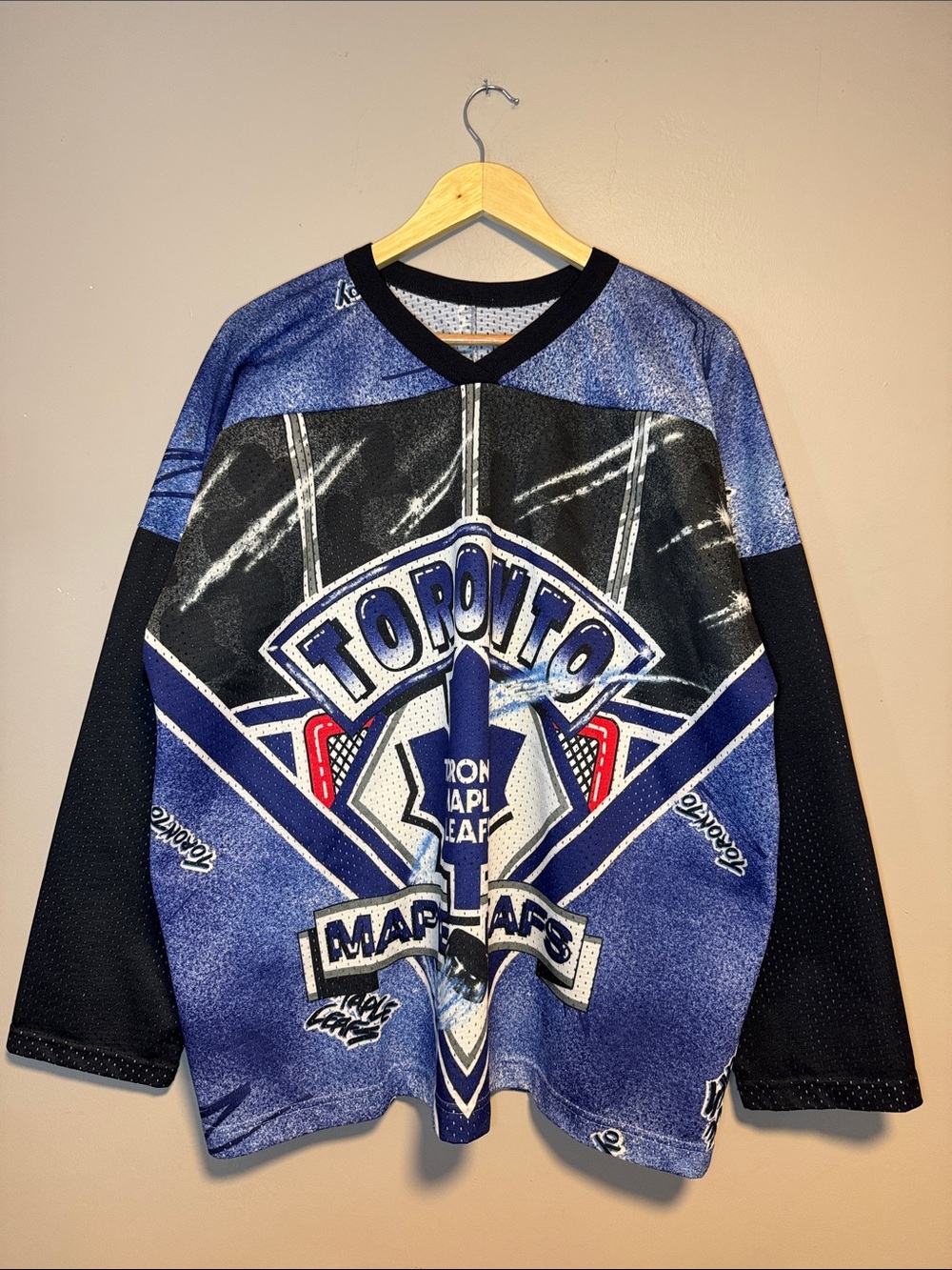 Vintage Toronto Maple Leafs Jersey / XL / 1990s / CCM / NHL / AOP